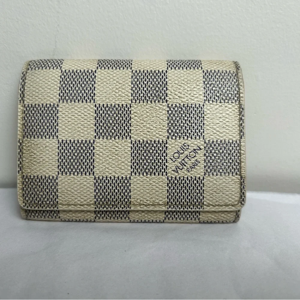 Louis Vuitton Authentic Card Holder - Picture 3 of 15